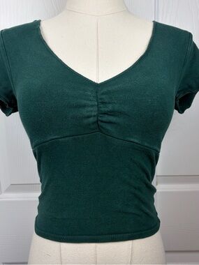 Women's Deep Green V-Neck Ruched Short Sleeve Top